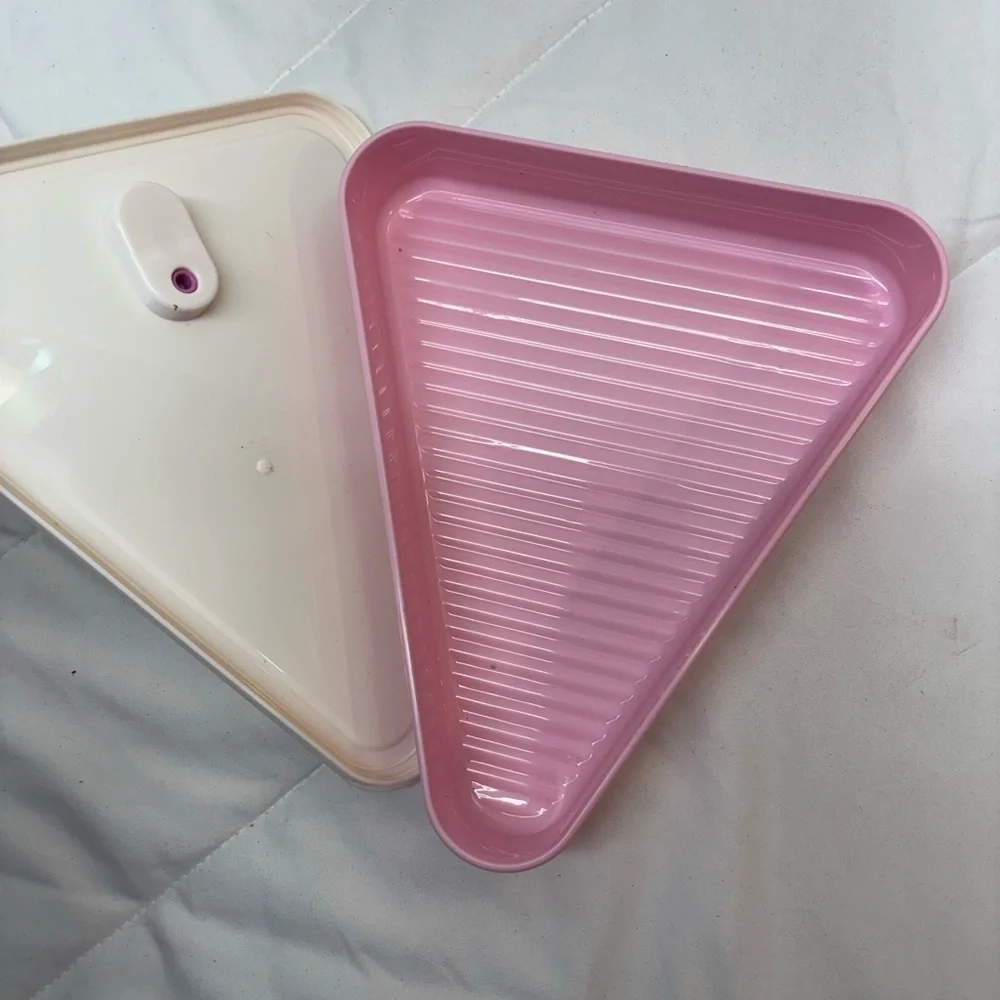 Tupperware sleek triangular